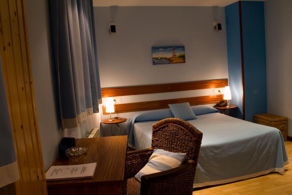 Hotel A. G. Porcillan Ribadeo Chambre photo