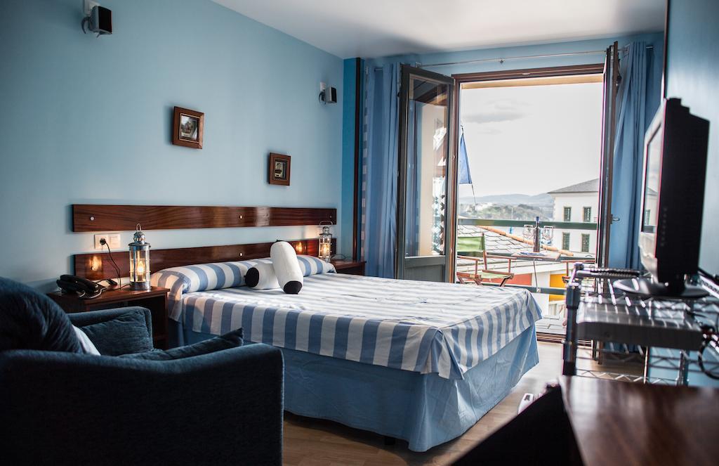 Hotel A. G. Porcillan Ribadeo Chambre photo